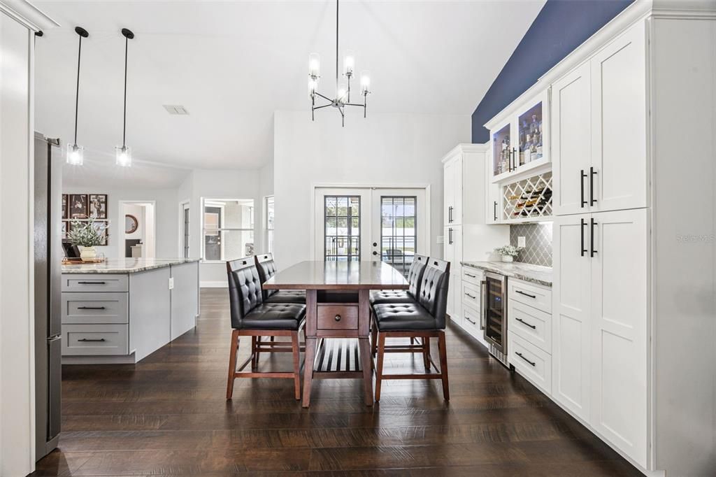 For Sale: $514,900 (3 beds, 2 baths, 2573 Square Feet)