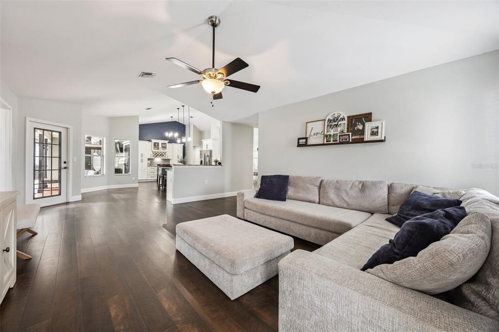 For Sale: $514,900 (3 beds, 2 baths, 2573 Square Feet)