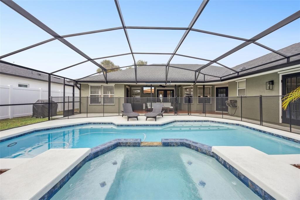 For Sale: $514,900 (3 beds, 2 baths, 2573 Square Feet)