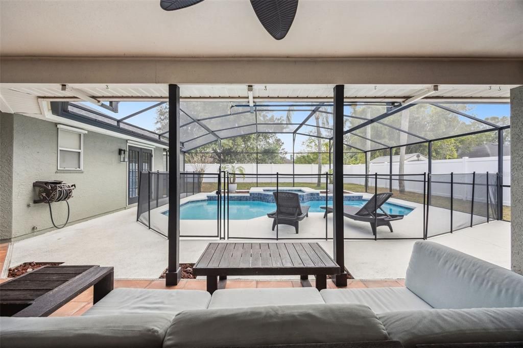 For Sale: $514,900 (3 beds, 2 baths, 2573 Square Feet)