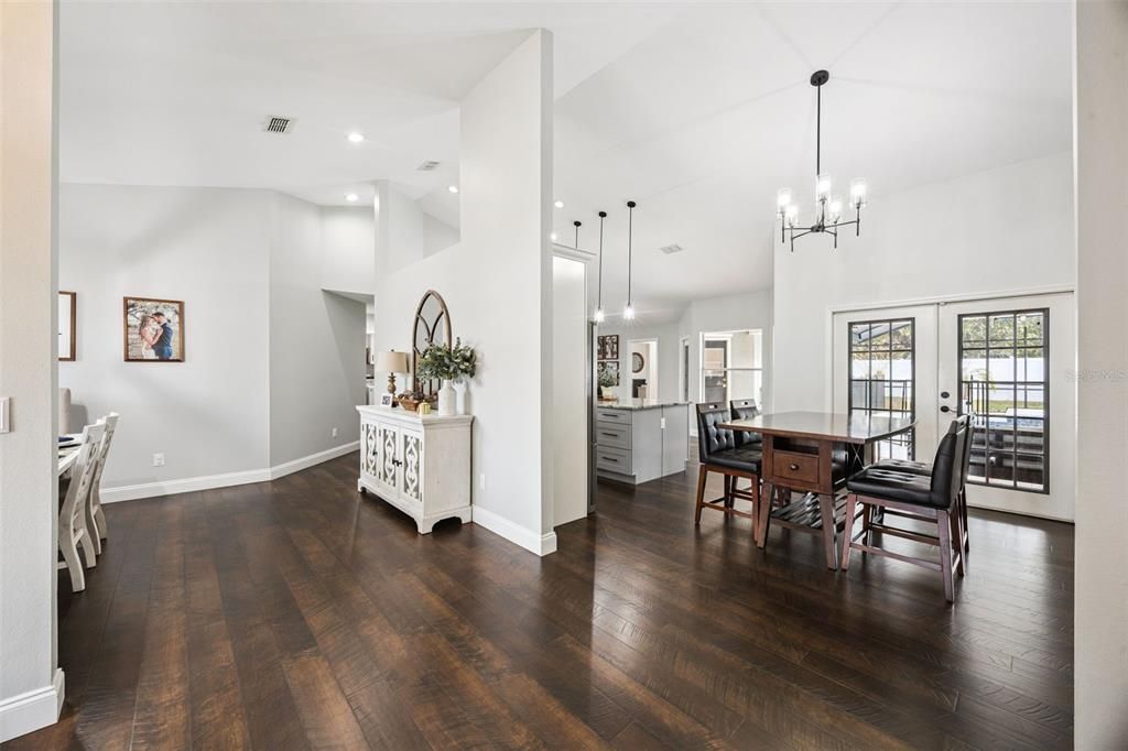 For Sale: $514,900 (3 beds, 2 baths, 2573 Square Feet)