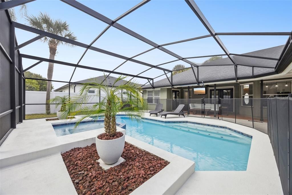 For Sale: $514,900 (3 beds, 2 baths, 2573 Square Feet)