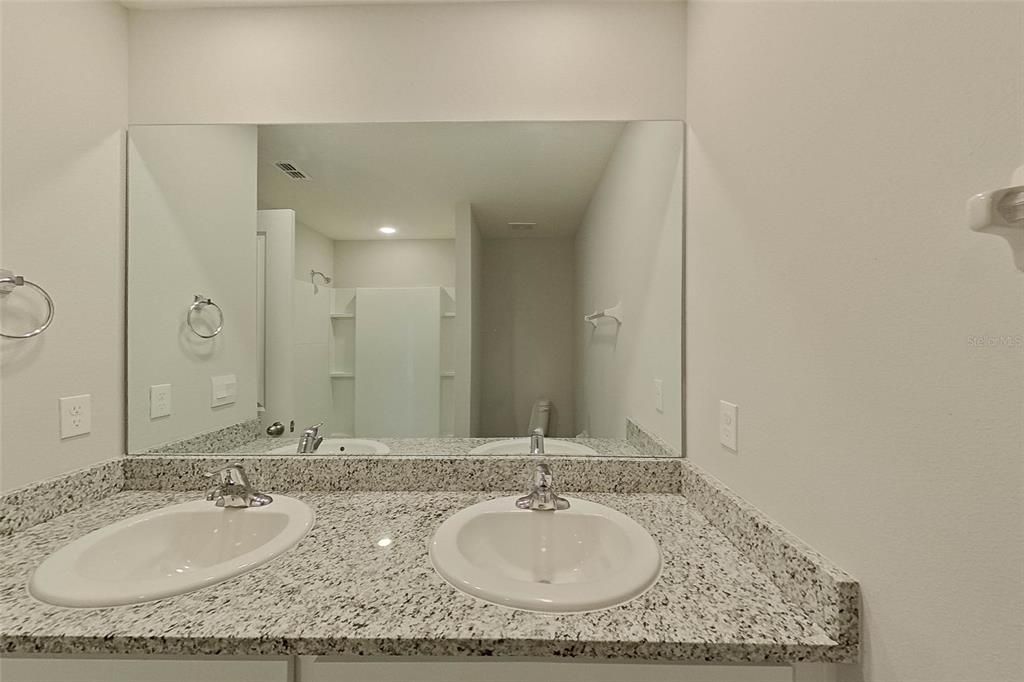 В аренду: $1,895 (3 спален, 2 ванн, 1453 Квадратных фут)