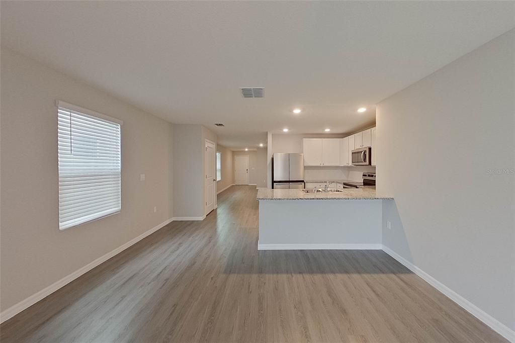 В аренду: $1,895 (3 спален, 2 ванн, 1453 Квадратных фут)