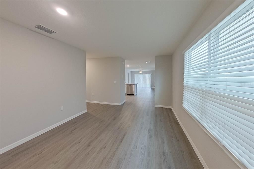 В аренду: $1,895 (3 спален, 2 ванн, 1453 Квадратных фут)