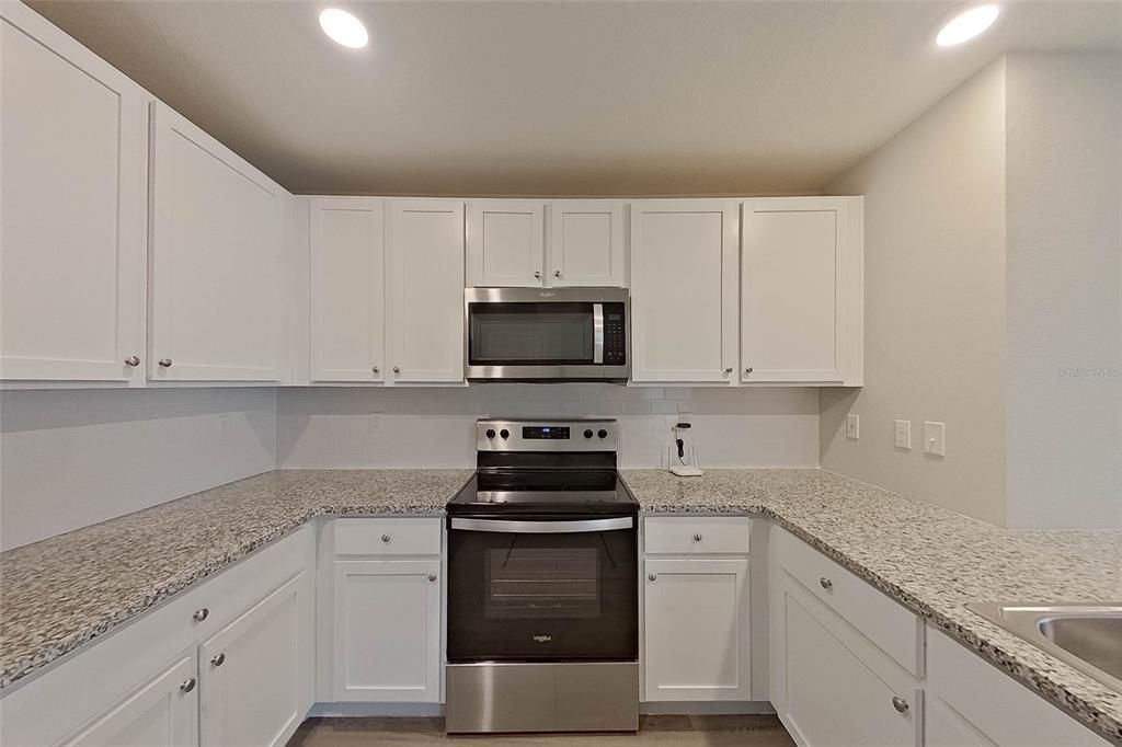 В аренду: $1,895 (3 спален, 2 ванн, 1453 Квадратных фут)