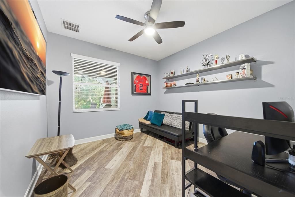 En Venta: $585,000 (4 camas, 3 baños, 2529 Pies cuadrados)