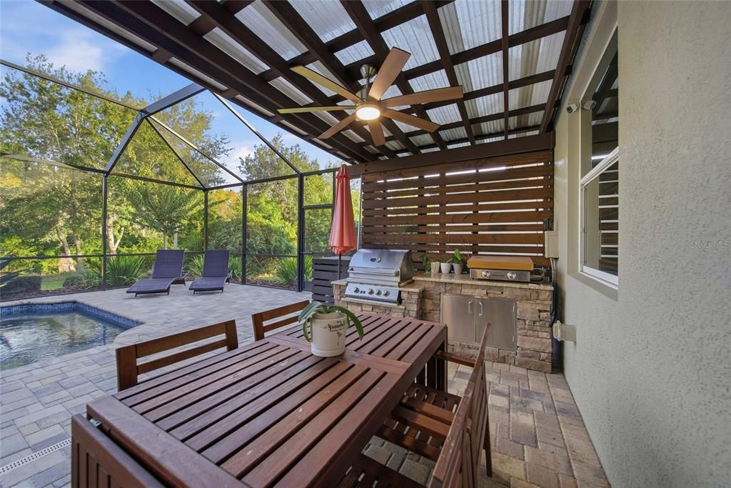 En Venta: $585,000 (4 camas, 3 baños, 2529 Pies cuadrados)