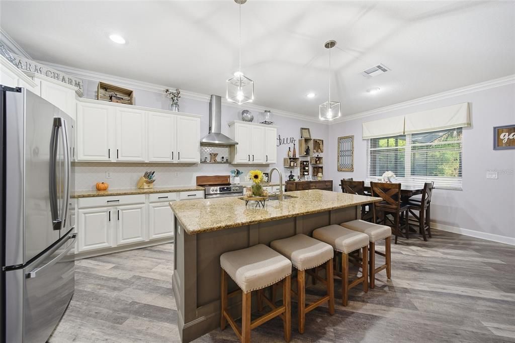 En Venta: $585,000 (4 camas, 3 baños, 2529 Pies cuadrados)