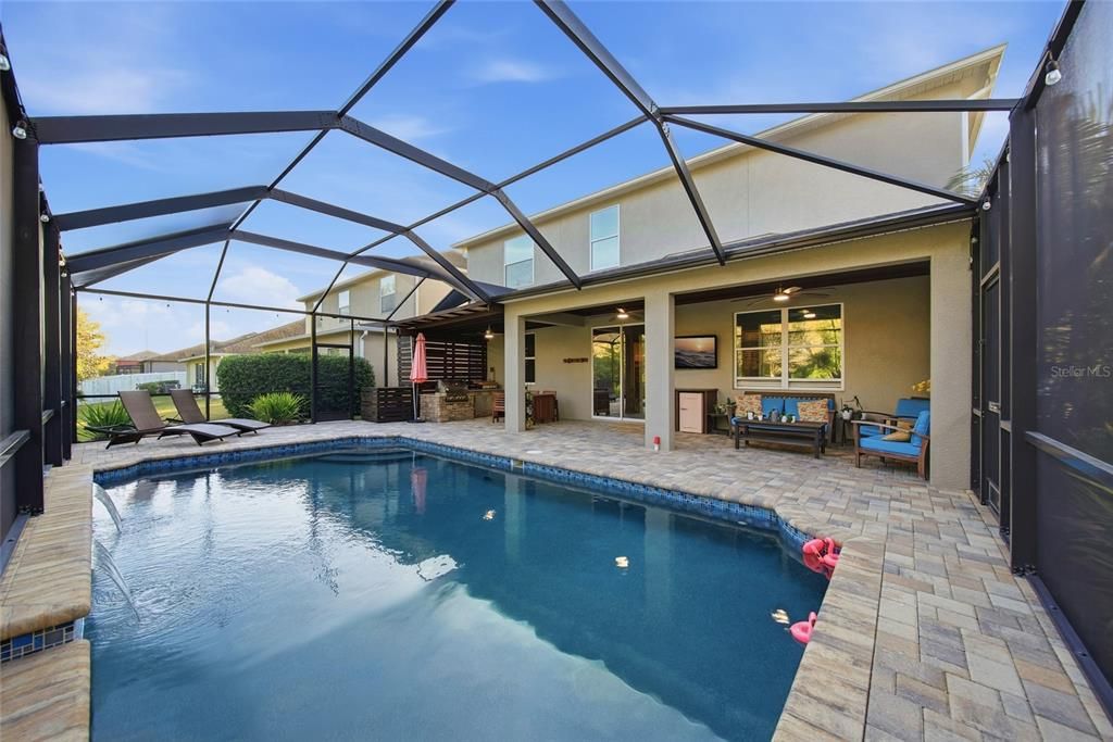 En Venta: $585,000 (4 camas, 3 baños, 2529 Pies cuadrados)