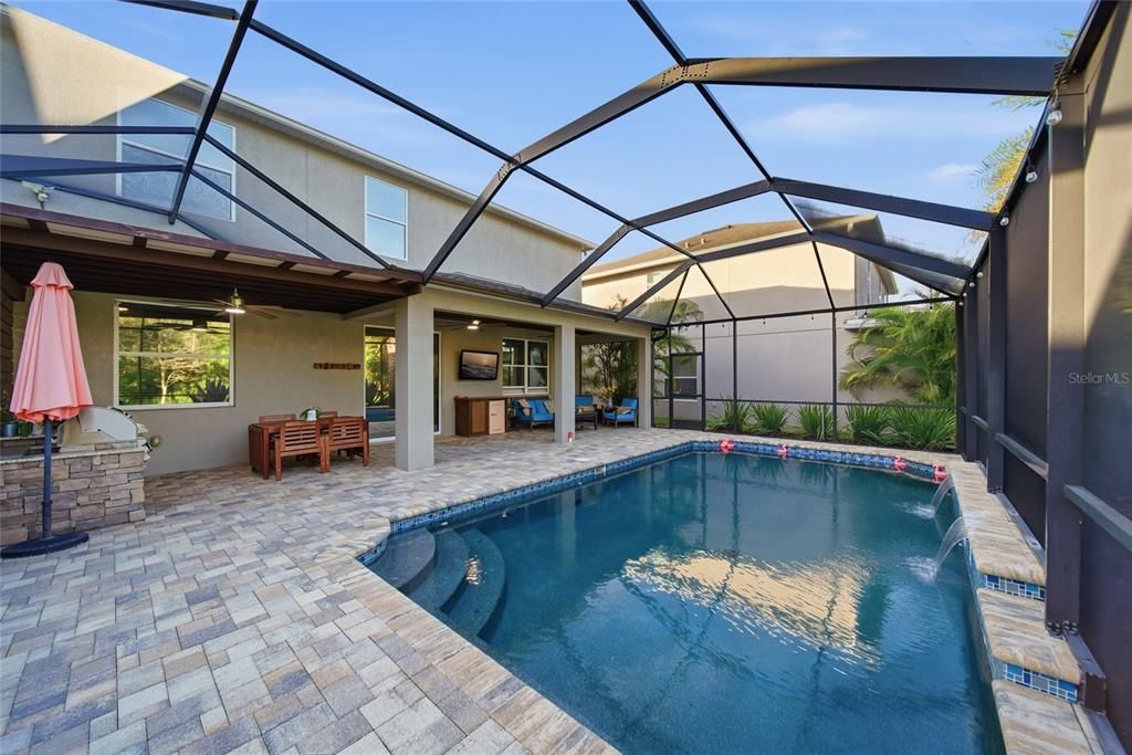 En Venta: $585,000 (4 camas, 3 baños, 2529 Pies cuadrados)