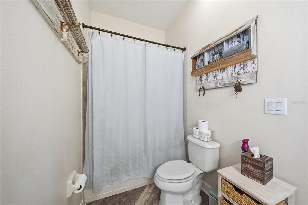 En Venta: $585,000 (4 camas, 3 baños, 2529 Pies cuadrados)