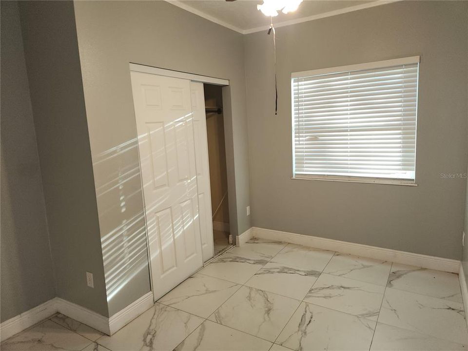 For Sale: $600,000 (5 beds, 2 baths, 1847 Square Feet)