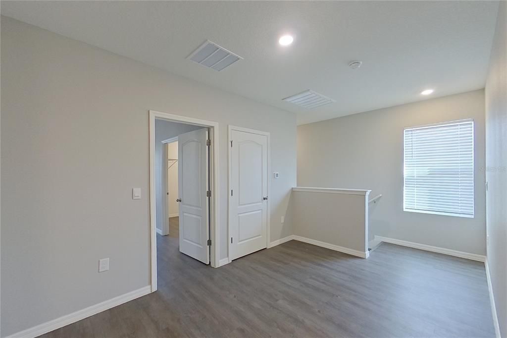 For Rent: $2,315 (5 beds, 3 baths, 2447 Square Feet)