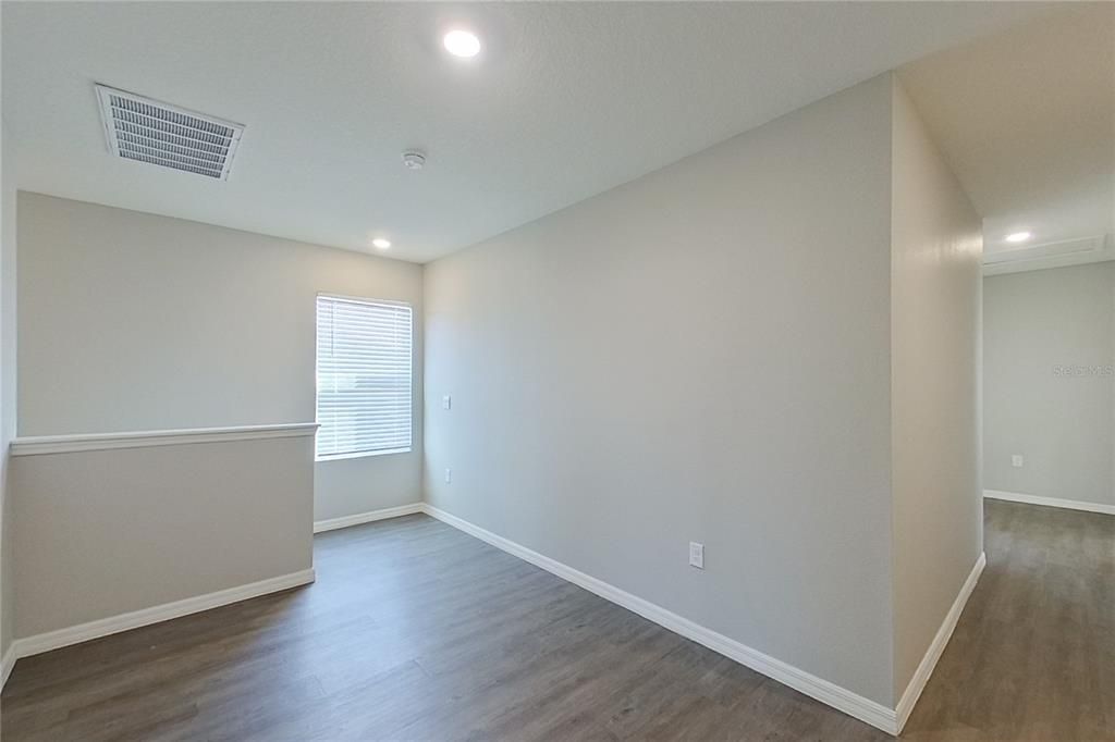 For Rent: $2,315 (5 beds, 3 baths, 2447 Square Feet)