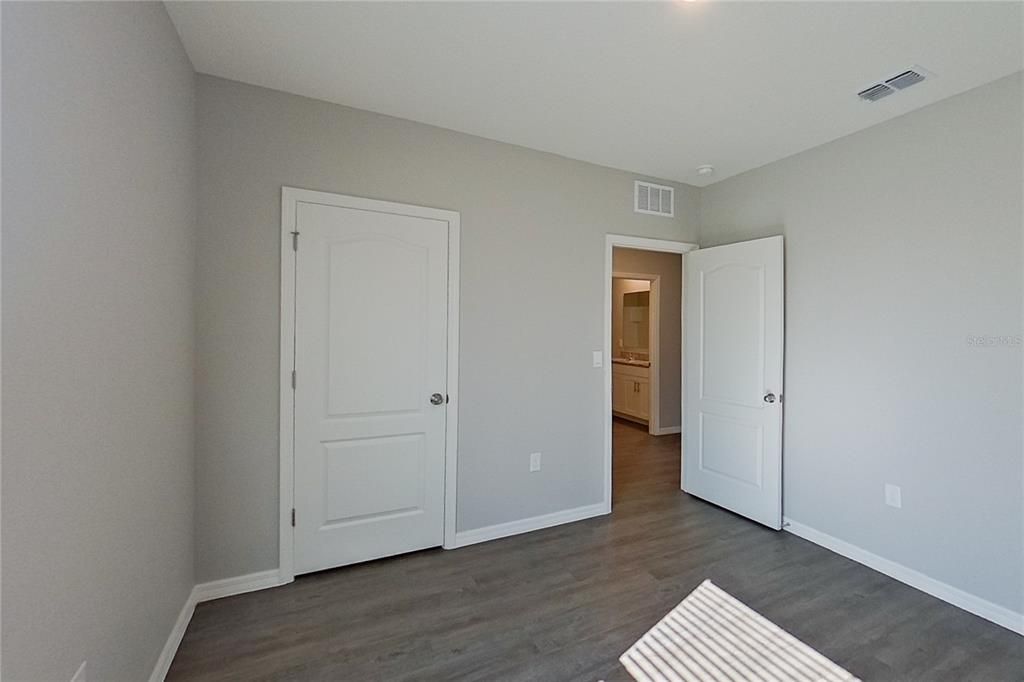 For Rent: $2,315 (5 beds, 3 baths, 2447 Square Feet)