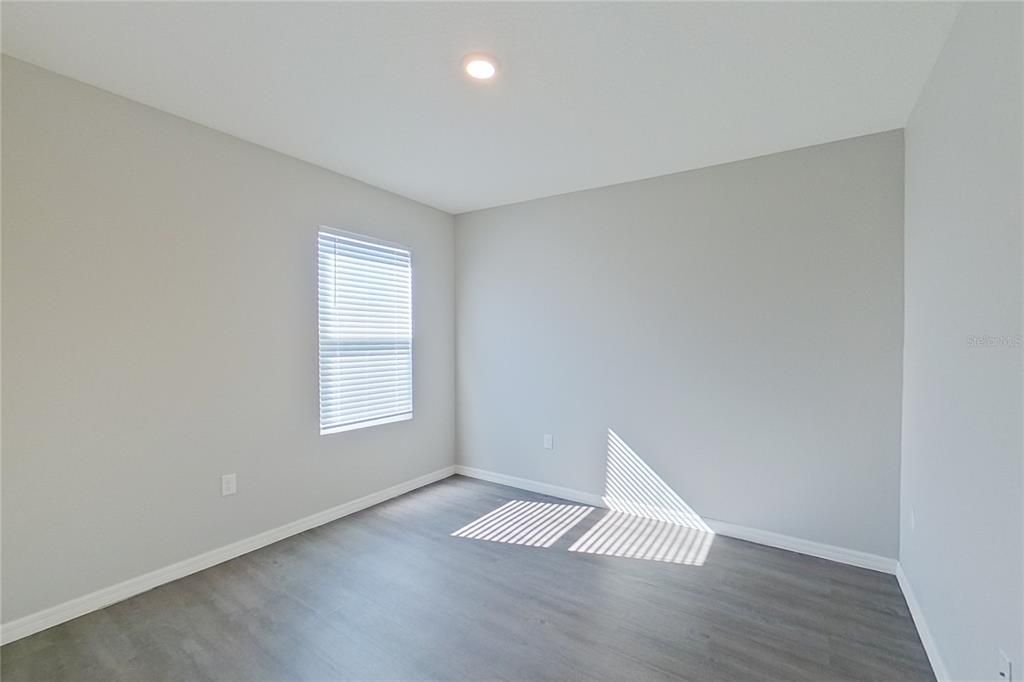 For Rent: $2,315 (5 beds, 3 baths, 2447 Square Feet)