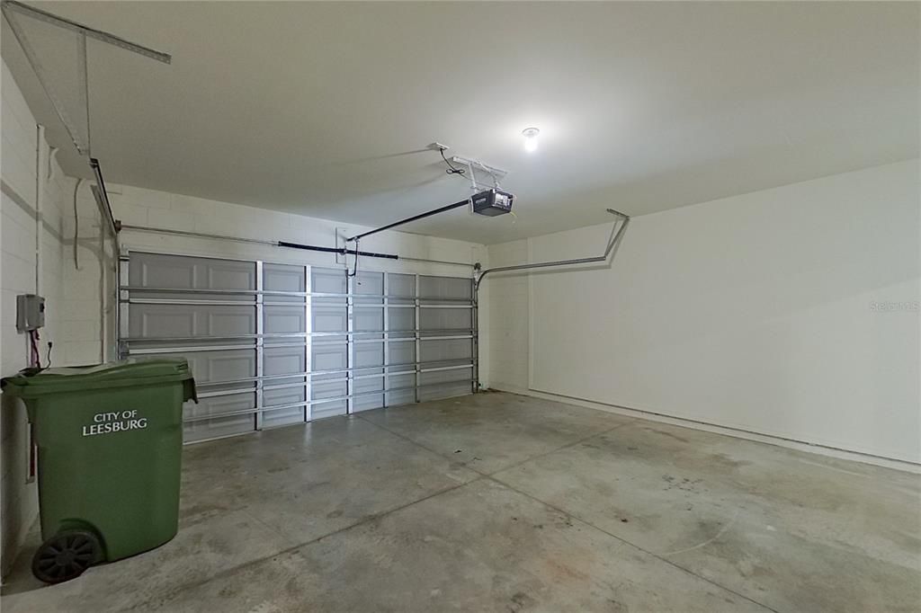 For Rent: $2,315 (5 beds, 3 baths, 2447 Square Feet)