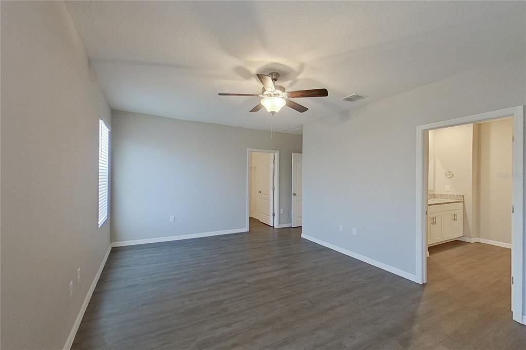 For Rent: $2,315 (5 beds, 3 baths, 2447 Square Feet)