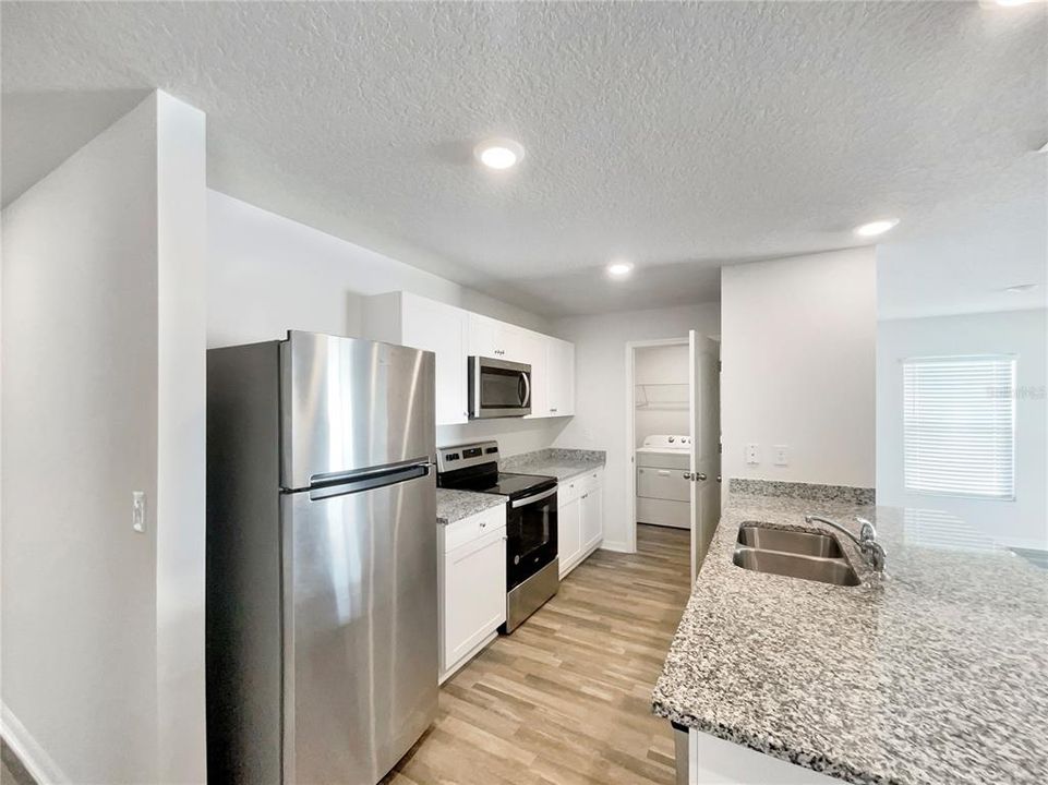 For Sale: $263,000 (3 beds, 2 baths, 1282 Square Feet)