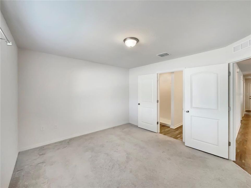 For Sale: $263,000 (3 beds, 2 baths, 1282 Square Feet)