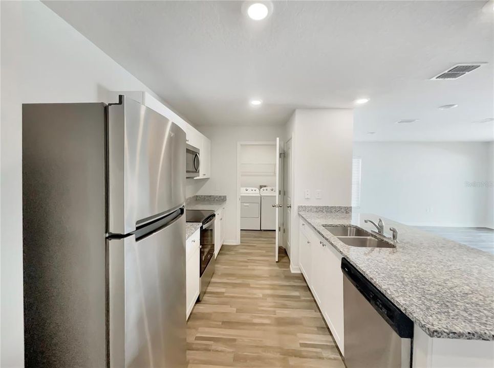 For Sale: $263,000 (3 beds, 2 baths, 1282 Square Feet)