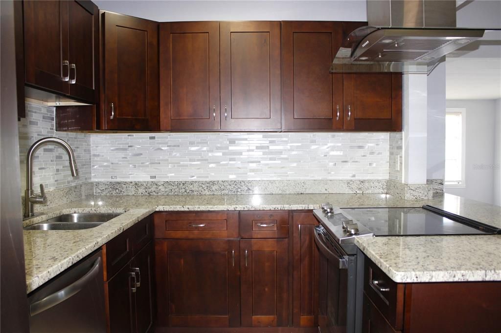 En Venta: $470,000 (3 camas, 2 baños, 1287 Pies cuadrados)