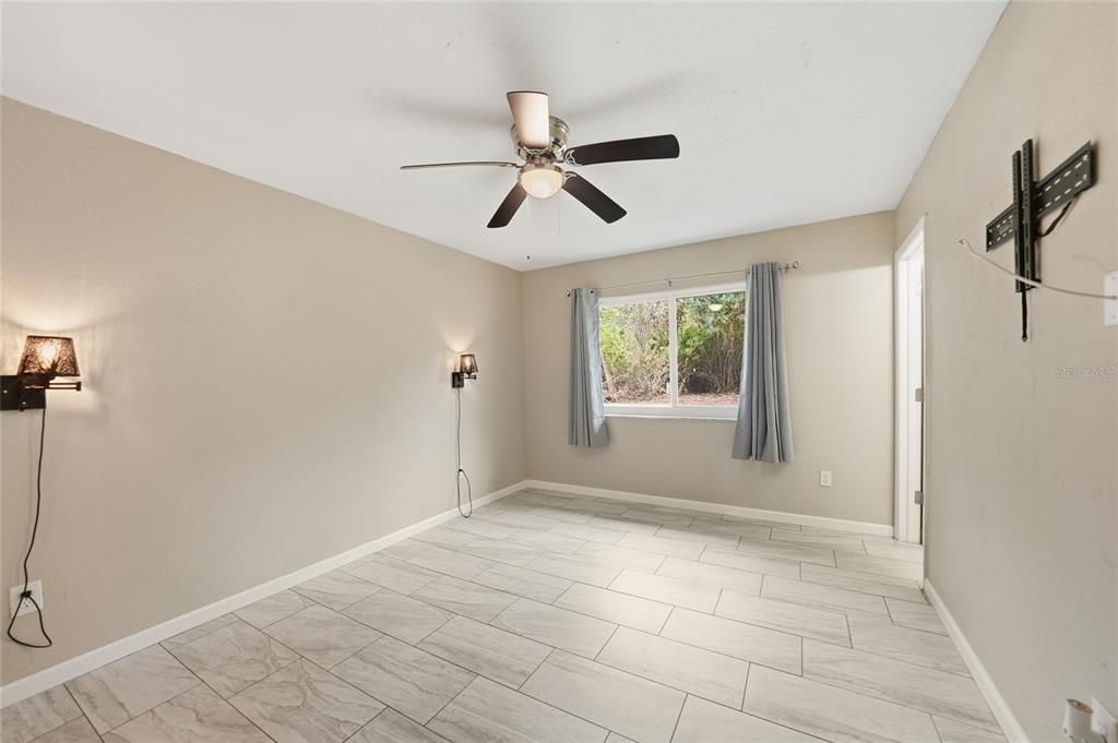 En Venta: $225,000 (3 camas, 2 baños, 1183 Pies cuadrados)