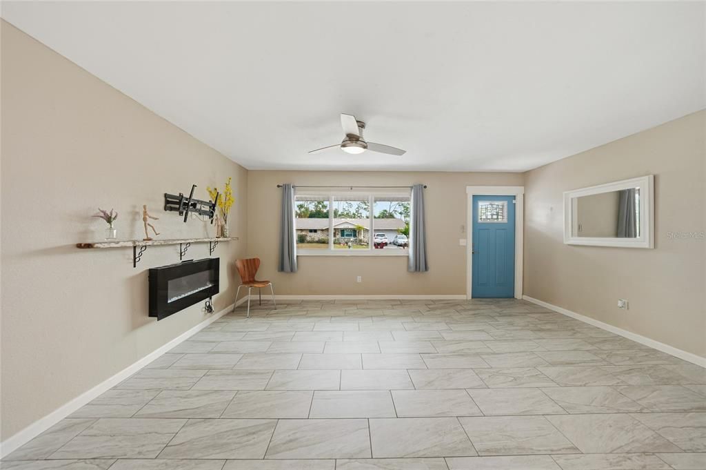 En Venta: $225,000 (3 camas, 2 baños, 1183 Pies cuadrados)