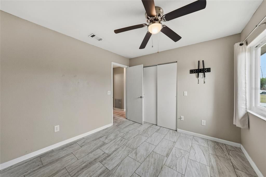 En Venta: $225,000 (3 camas, 2 baños, 1183 Pies cuadrados)