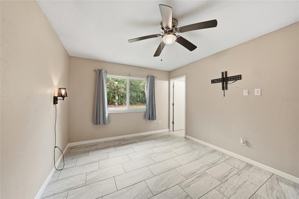 En Venta: $225,000 (3 camas, 2 baños, 1183 Pies cuadrados)