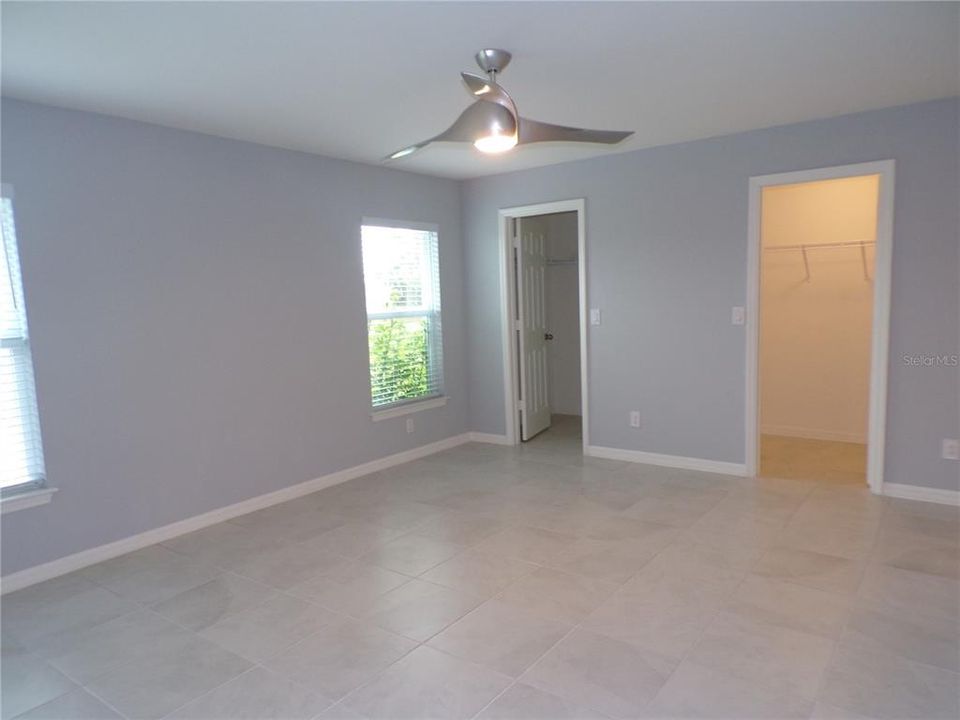 For Rent: $2,150 (4 beds, 2 baths, 1810 Square Feet)