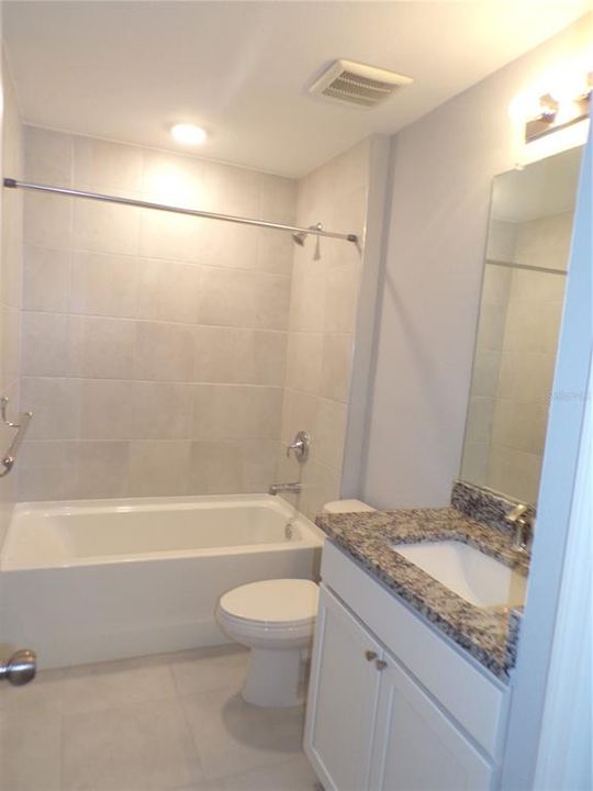 For Rent: $2,150 (4 beds, 2 baths, 1810 Square Feet)