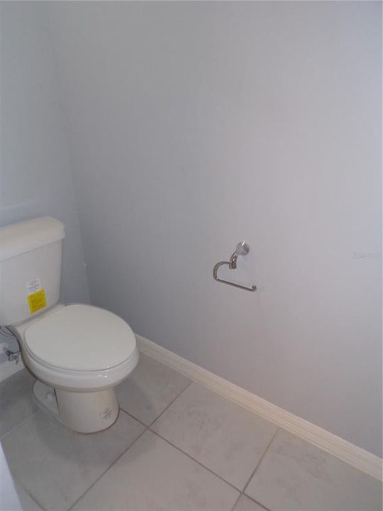 For Rent: $2,150 (4 beds, 2 baths, 1810 Square Feet)