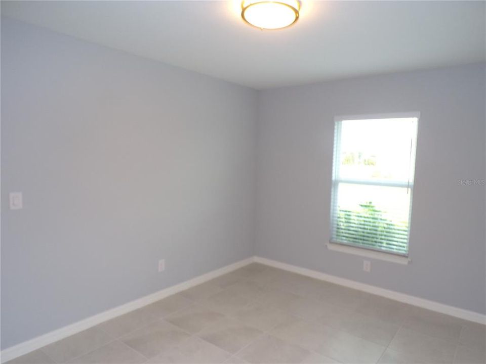 For Rent: $2,150 (4 beds, 2 baths, 1810 Square Feet)