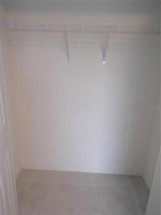 For Rent: $2,150 (4 beds, 2 baths, 1810 Square Feet)