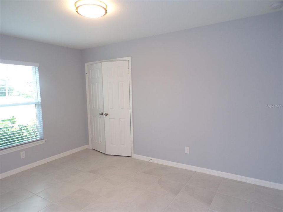 For Rent: $2,150 (4 beds, 2 baths, 1810 Square Feet)