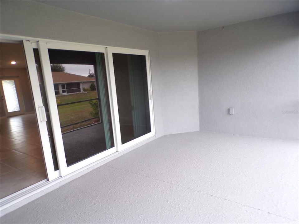 For Rent: $2,150 (4 beds, 2 baths, 1810 Square Feet)