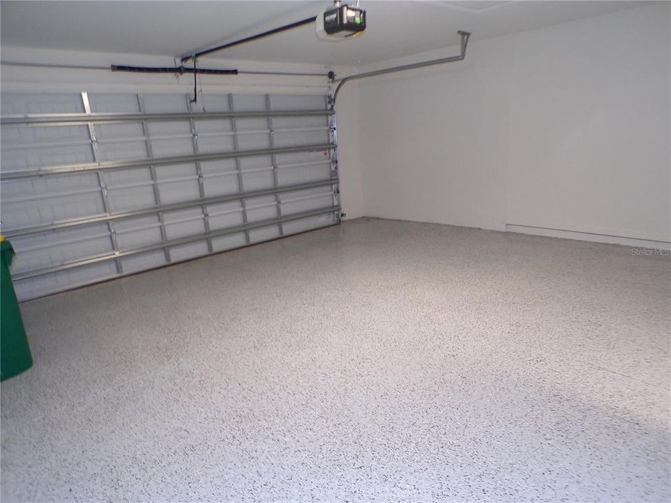 For Rent: $2,150 (4 beds, 2 baths, 1810 Square Feet)