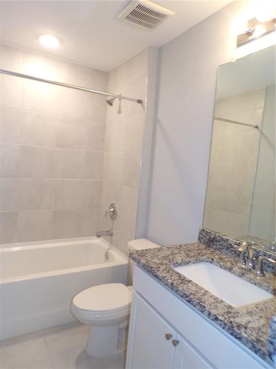 For Rent: $2,150 (4 beds, 2 baths, 1810 Square Feet)