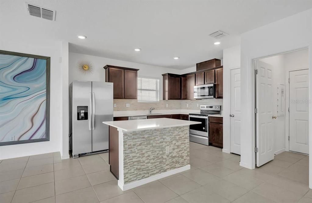 En Venta: $350,000 (3 camas, 2 baños, 1443 Pies cuadrados)