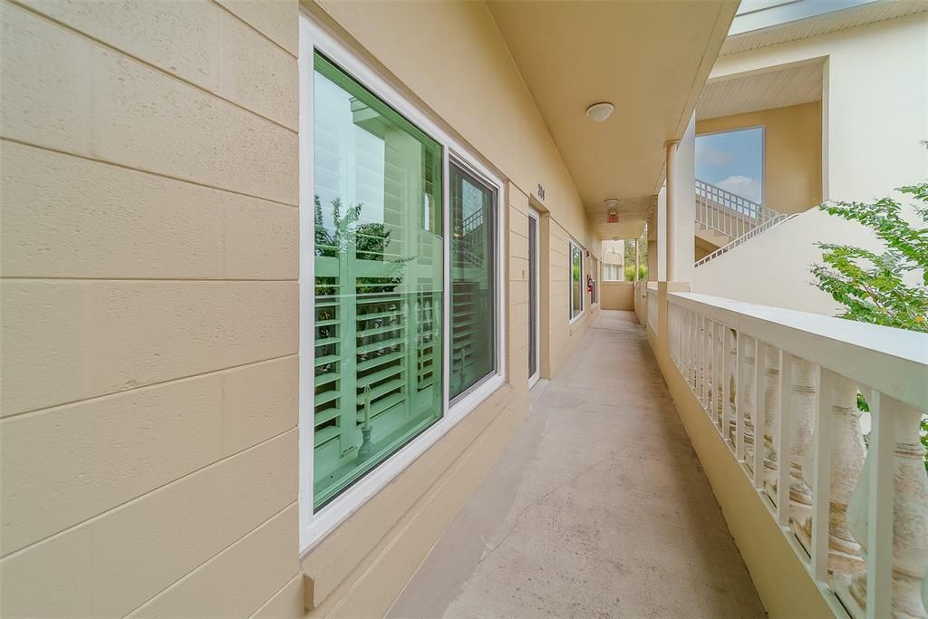 待售: $270,000 (2 贝兹, 2 浴室, 1415 平方英尺)