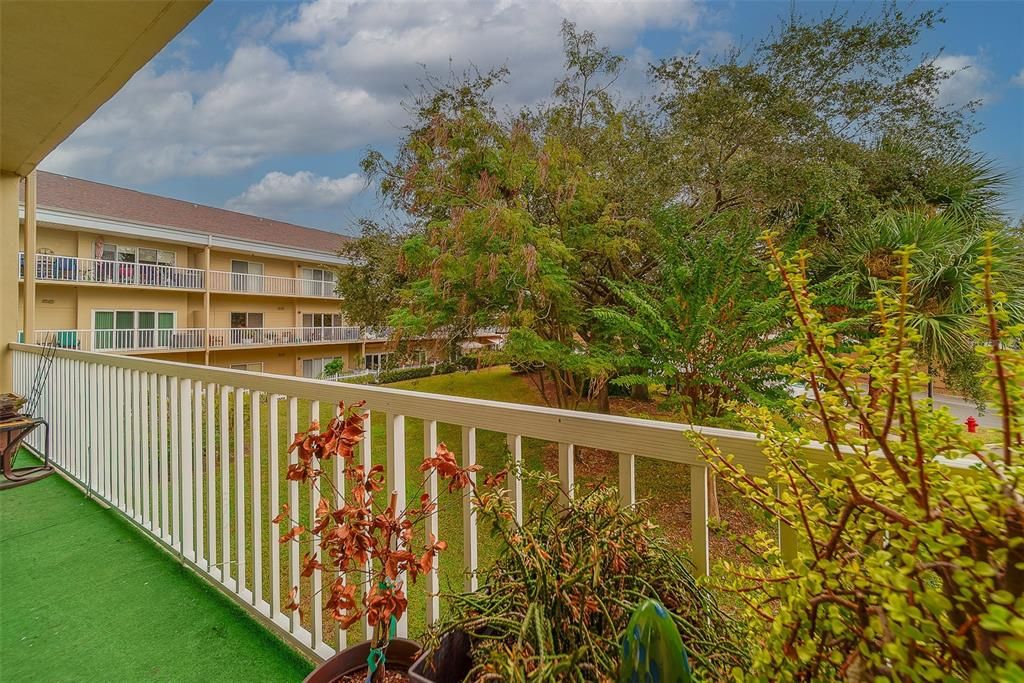 待售: $270,000 (2 贝兹, 2 浴室, 1415 平方英尺)