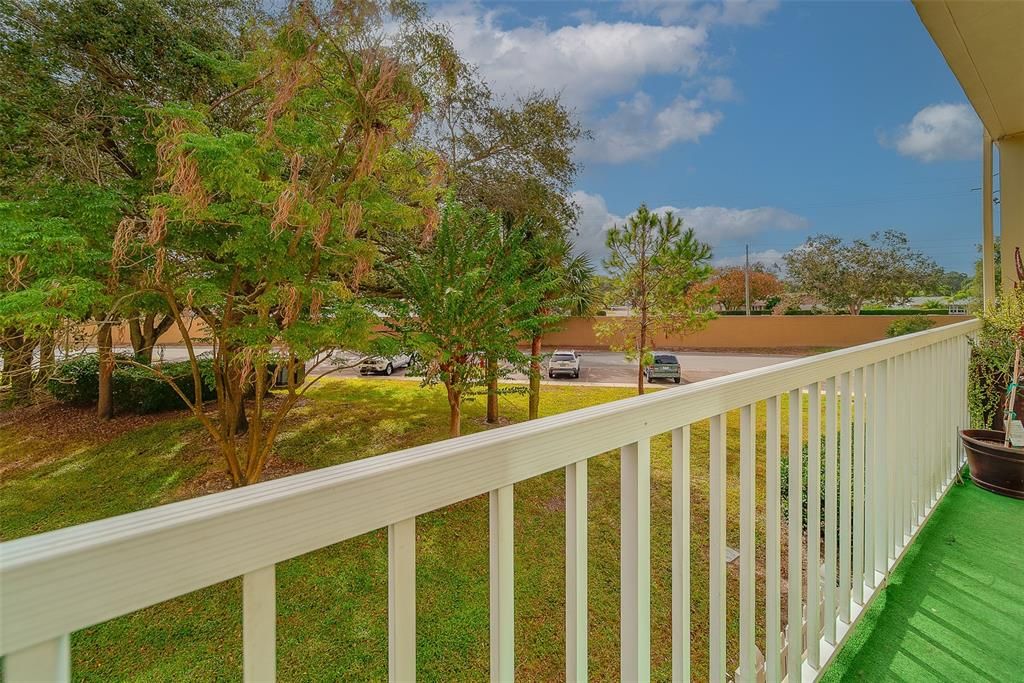 待售: $270,000 (2 贝兹, 2 浴室, 1415 平方英尺)