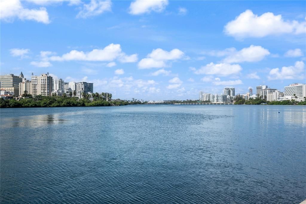 На продажу: $1,100,000 (4 спален, 3 ванн, 1952 Квадратных фут)