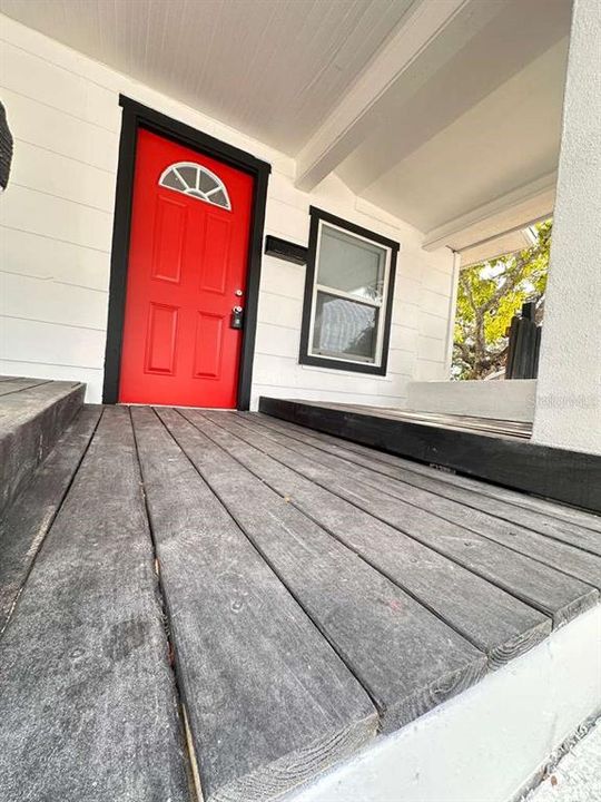 待售: $271,500 (2 贝兹, 1 浴室, 728 平方英尺)