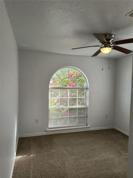 For Rent: $1,500 (3 beds, 2 baths, 999 Square Feet)