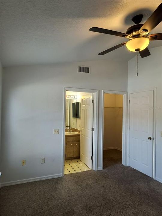 For Rent: $1,500 (3 beds, 2 baths, 999 Square Feet)