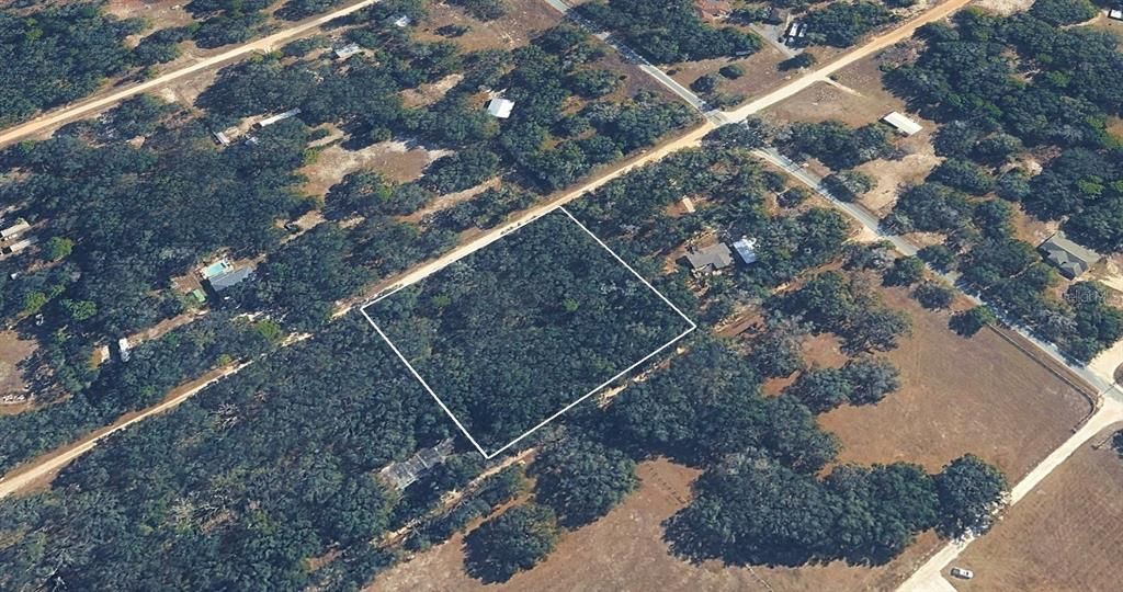 En Venta: $76,000 (2.51 acres)