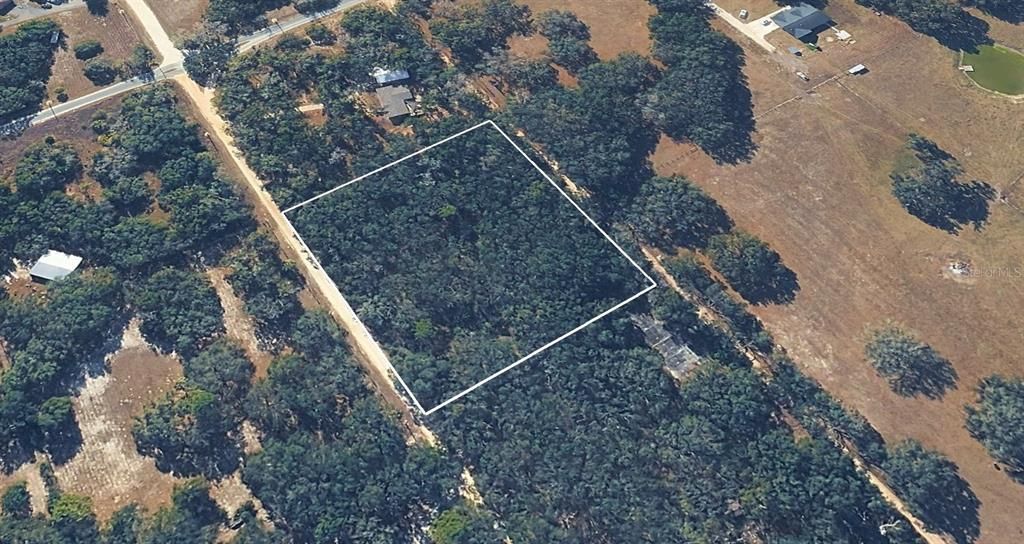 En Venta: $76,000 (2.51 acres)